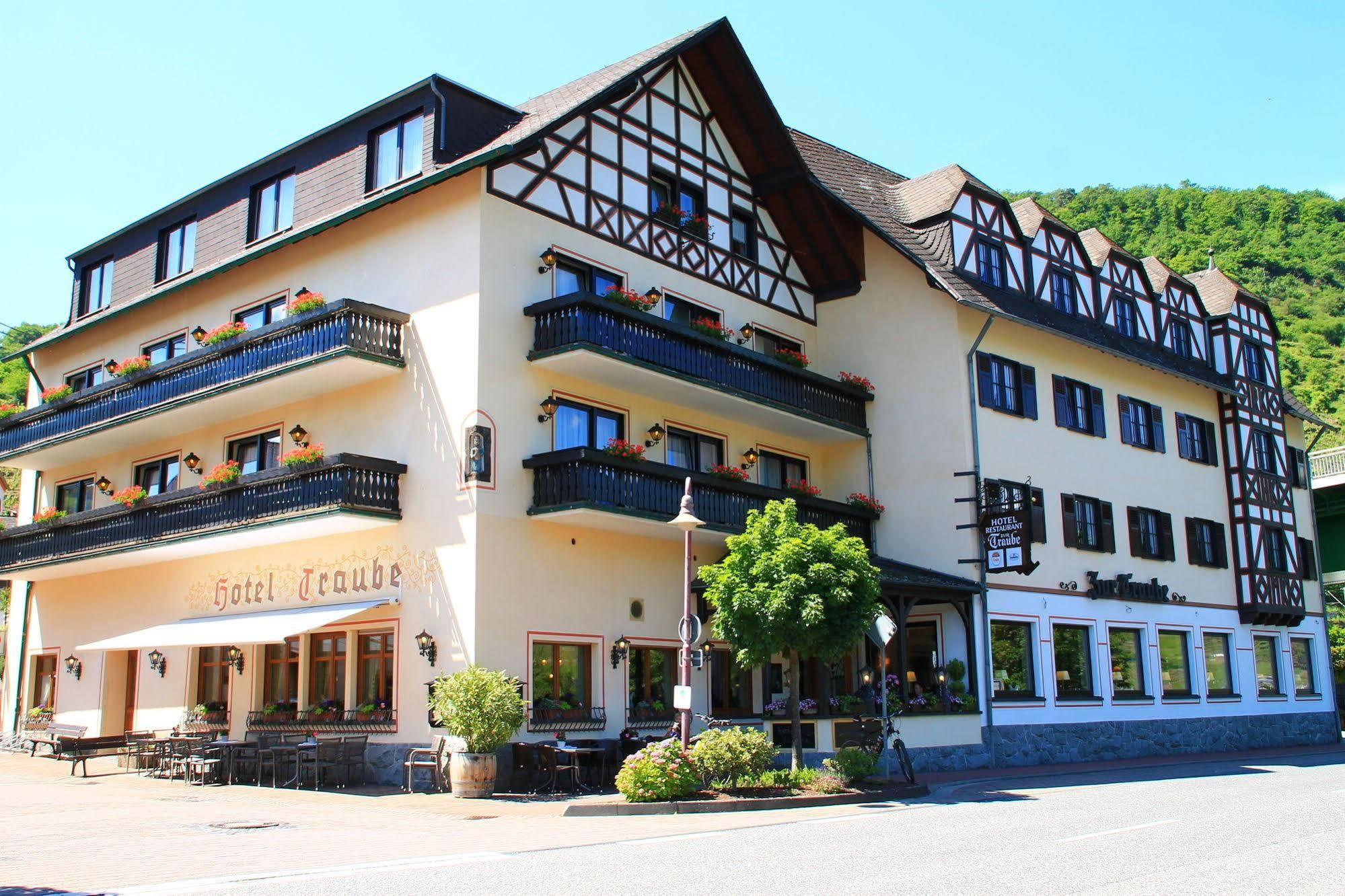Moselhotel & Restaurant Zur Traube Gmbh Loef Luaran gambar